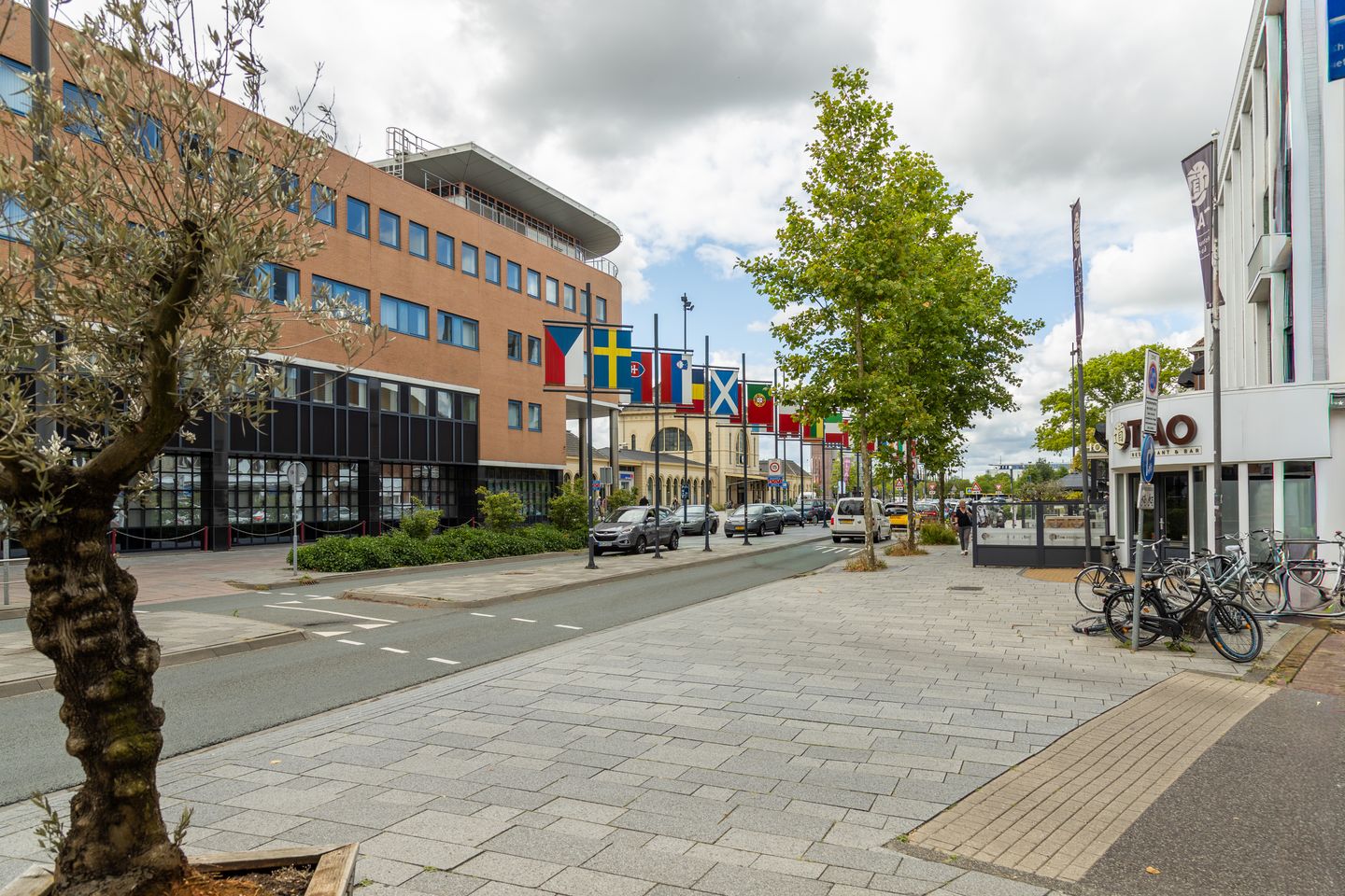 Bekijk foto 3 van Stationsweg 8