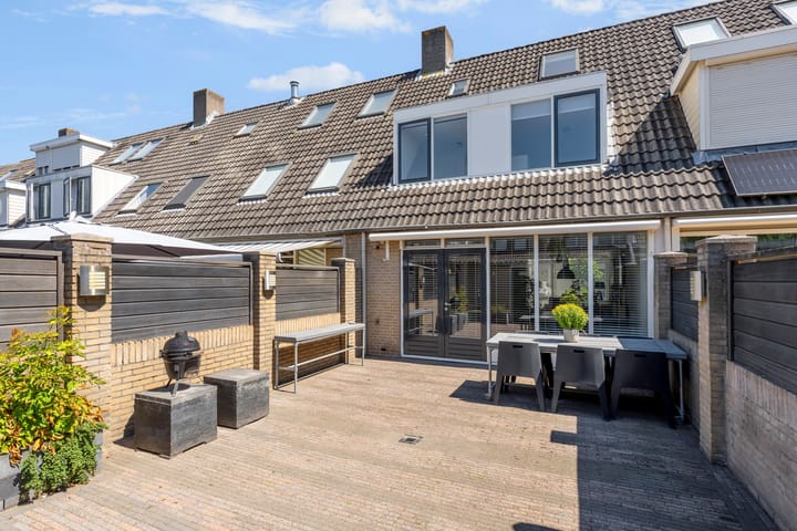 Photo 2 of Dorthstraat 17
