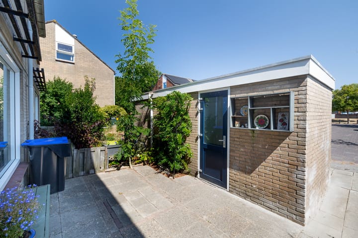 Tussenwoning te koop: Patrijsstraat 18, Sommelsdijk