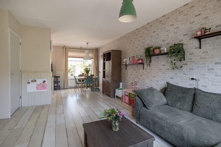 Tussenwoning te koop: Patrijsstraat 18, Sommelsdijk