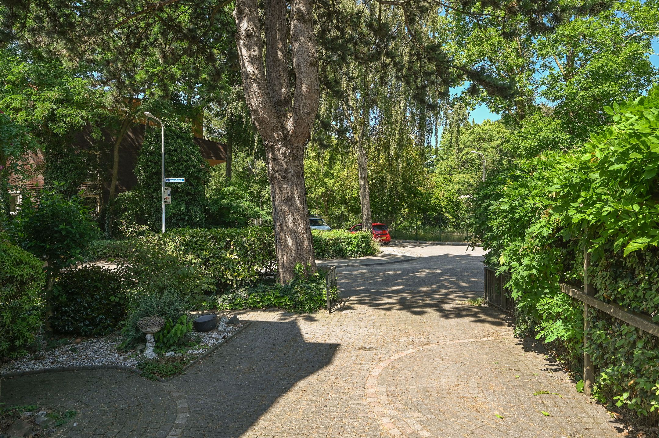 Photo 3 of Margrietstraat 1