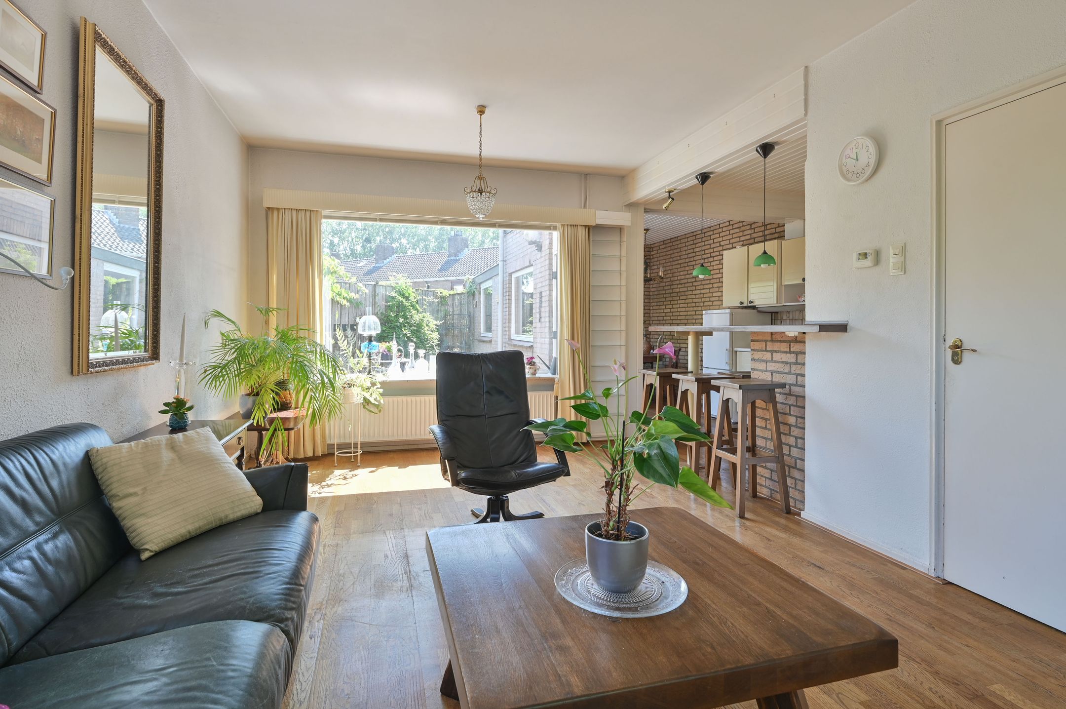 Photo 6 of Margrietstraat 1