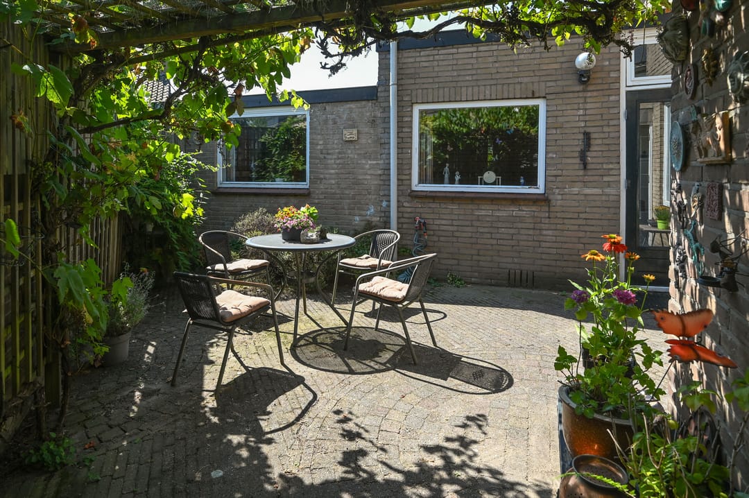 Photo 17 of Margrietstraat 1