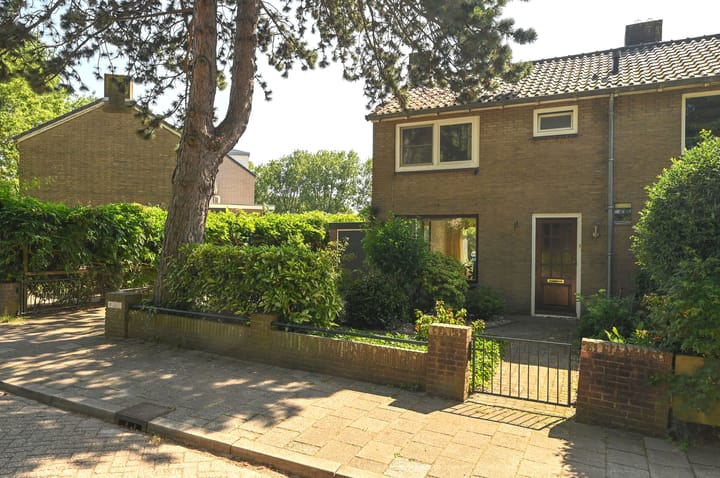 Photo 2 of Margrietstraat 1