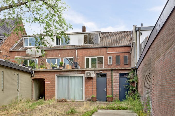 Appartement te koop: Dorpsstraat 94, Renkum