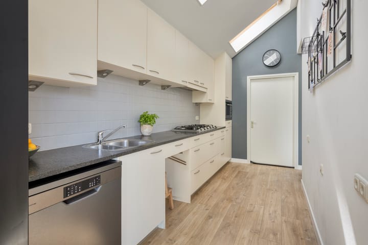 Hoekwoning te koop: Hulstbeemd 18, Valkenswaard