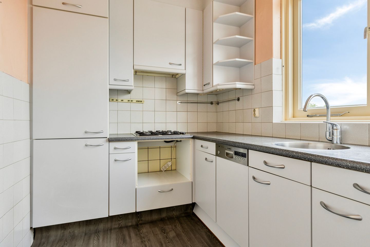 Photo 4 of Tolberterstraat 1-IV