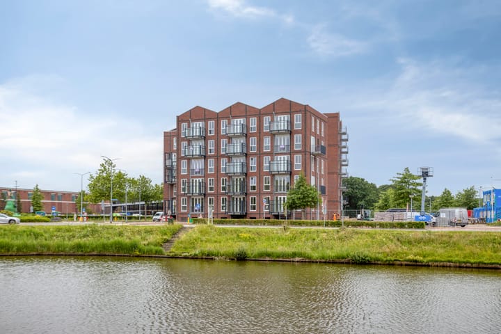 Appartement te koop: Bestevaer 45, Huizen