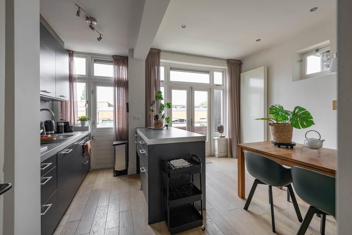 Appartement te koop: Van Royenlaan 15A, Groningen