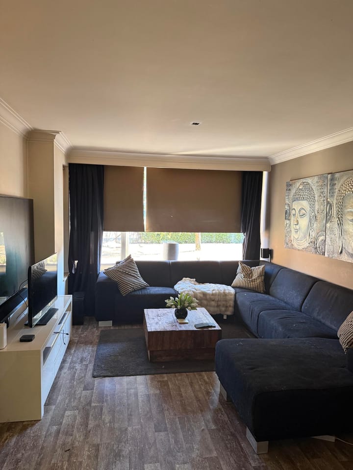 Tussenwoning te koop: Omloop 11, Terheijden