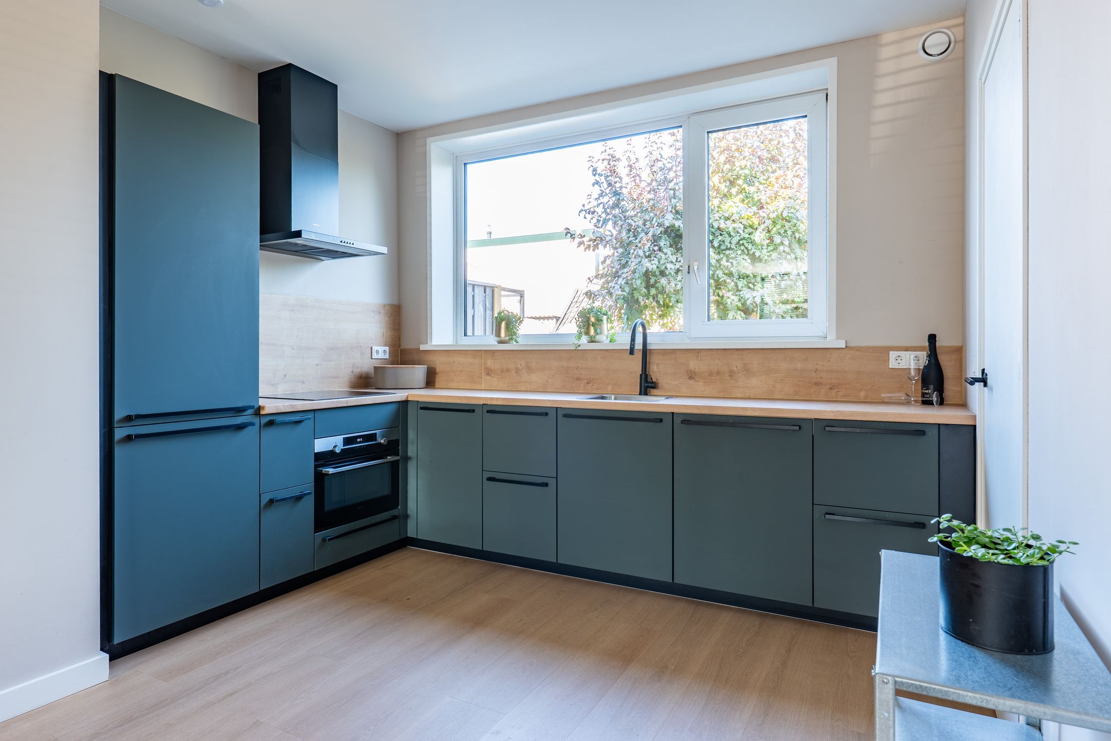 Photo 12 of Leidsestraat 52