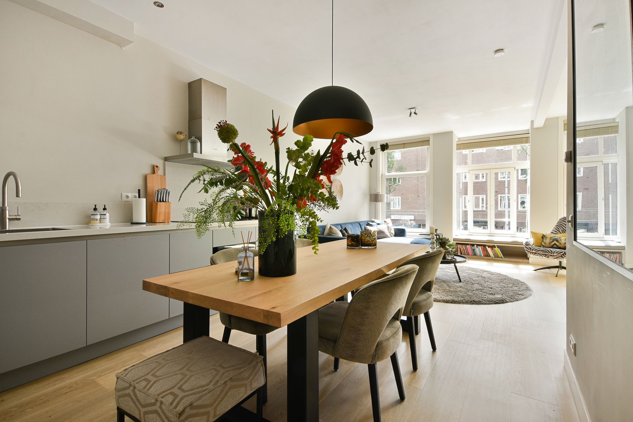Photo 12 of Roelof Hartstraat 13-1