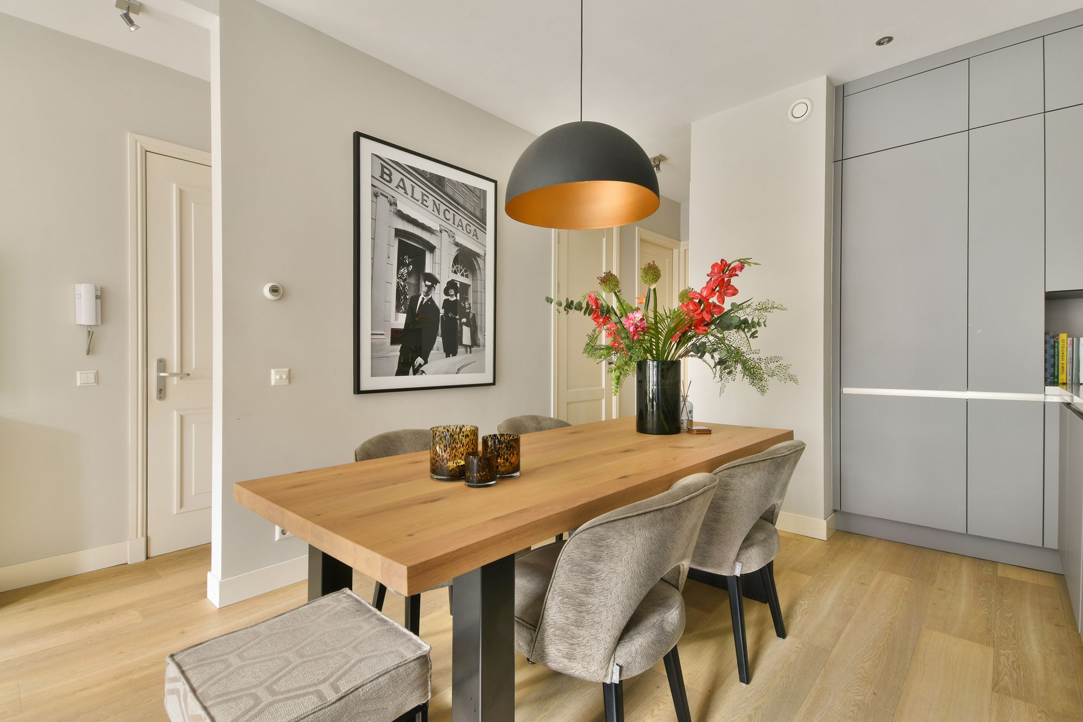 Photo 9 of Roelof Hartstraat 13-1