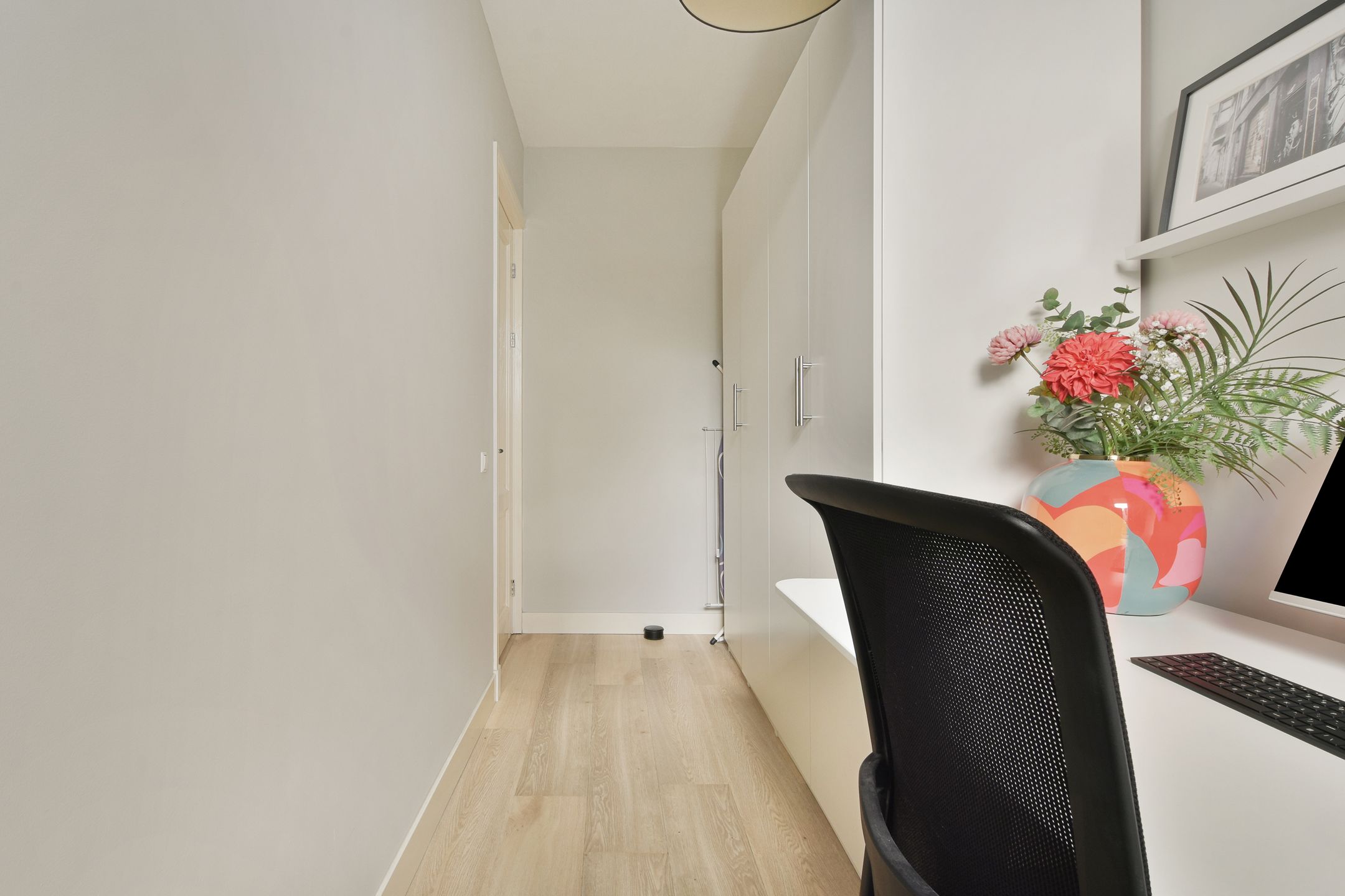 Photo 21 of Roelof Hartstraat 13-1