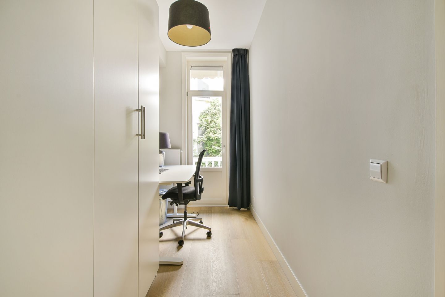 Photo 20 of Roelof Hartstraat 13-1