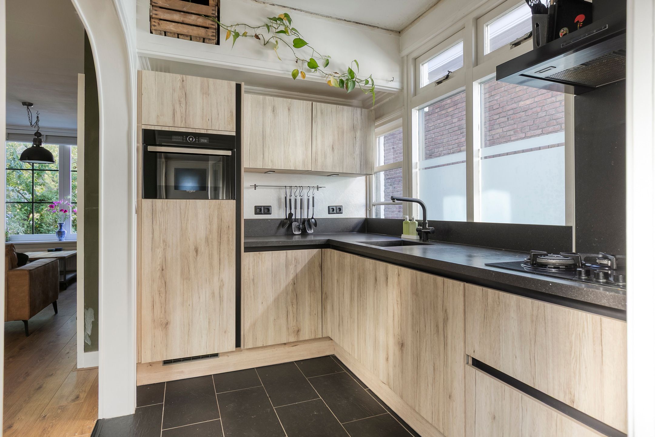 Photo 15 of Emmastraat 14