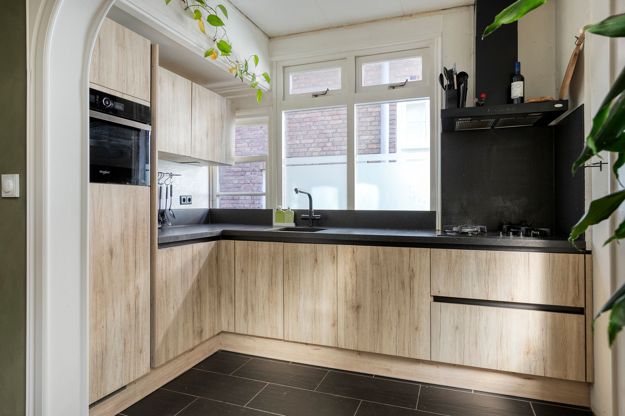 Photo 3 of Emmastraat 14