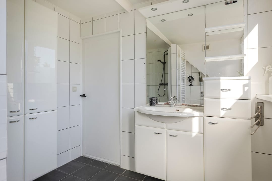 Photo 23 of Emmastraat 14
