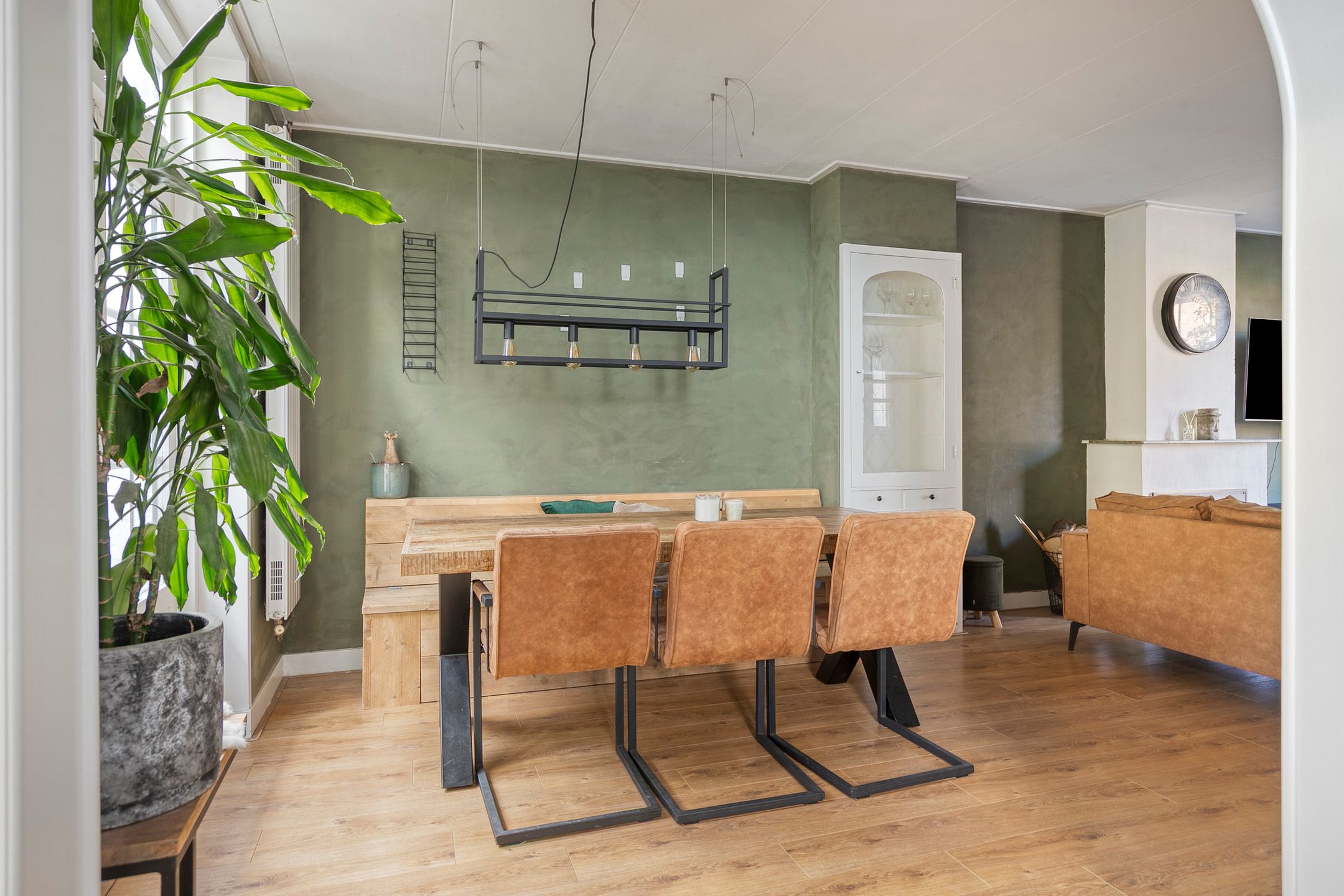 Photo 12 of Emmastraat 14