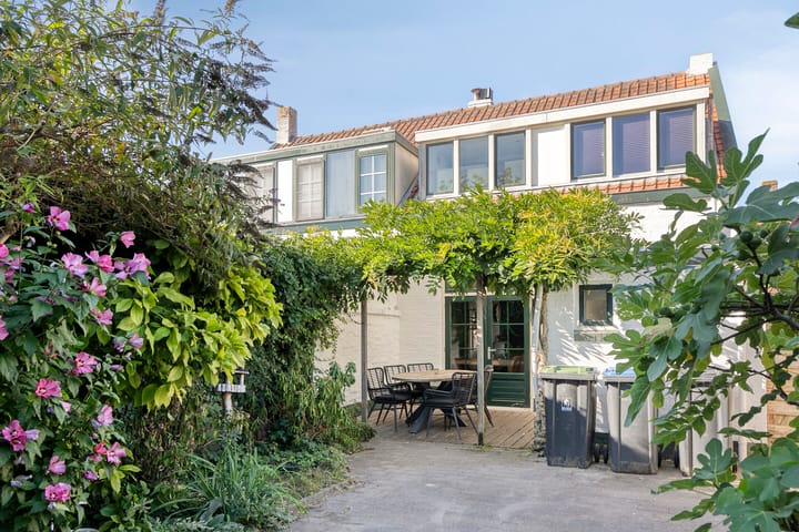 Photo 5 of Emmastraat 14