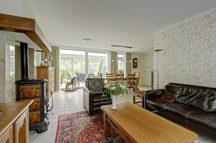 Photo 2 of Hoekerstraat 9-B