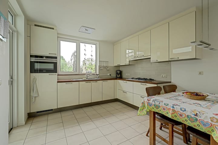 Photo 3 of Hoekerstraat 9-B