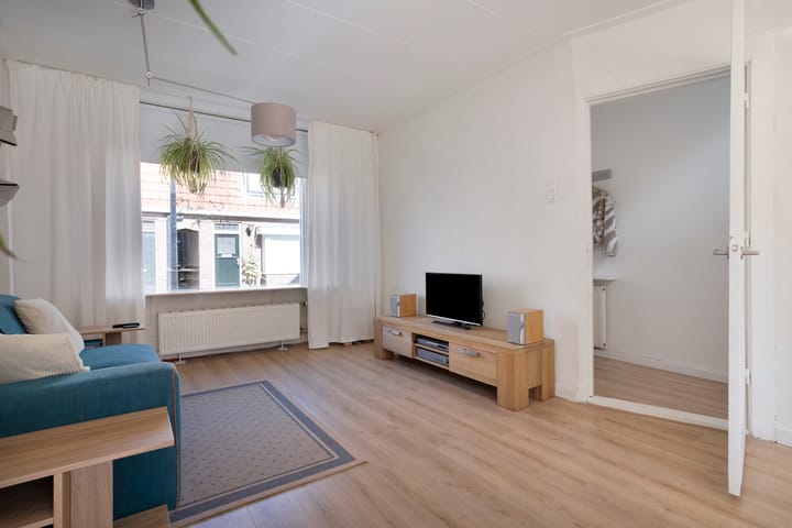 Tussenwoning te koop: Barend Schuurmanstraat 14, Meppel