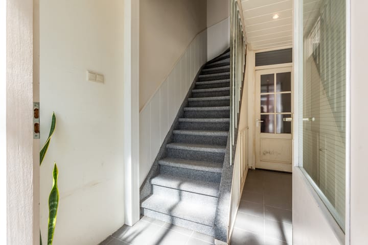 Tussenwoning te koop: Zegwaardstraat 3, Rotterdam