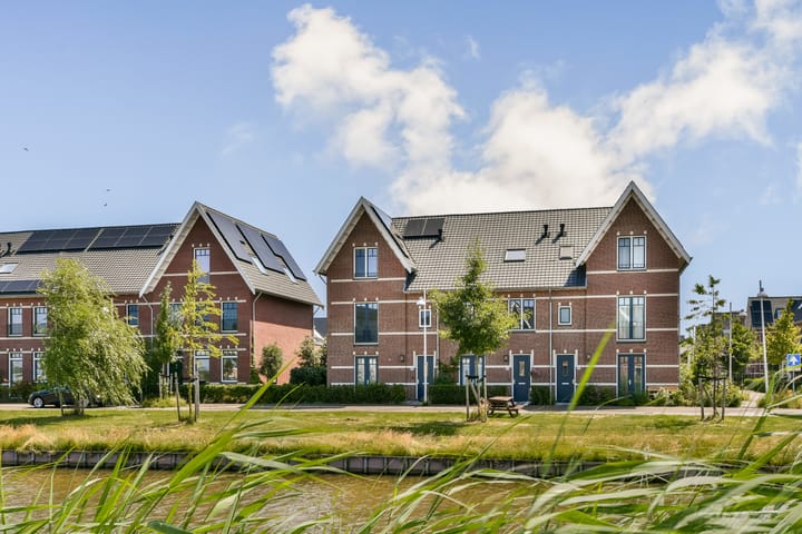 Hoekwoning te koop: Fort Rhijnauwenstraat 46, Weesp