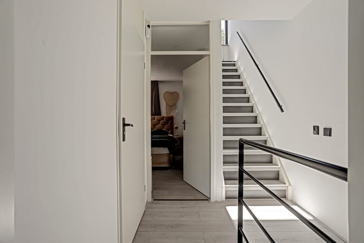 Tussenwoning te koop: Nieuwe Wetering 227, Hoogvliet Rotterdam