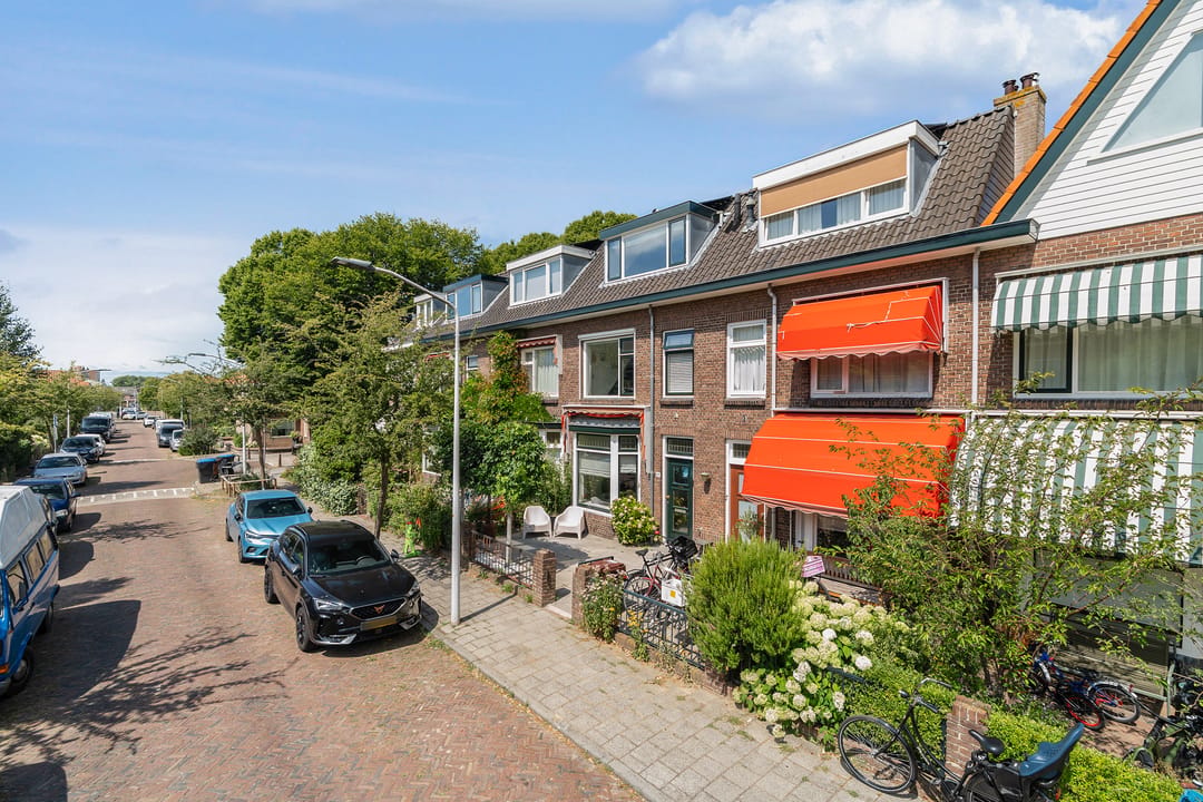 Photo 1 of Pieter de la Courtstraat 64