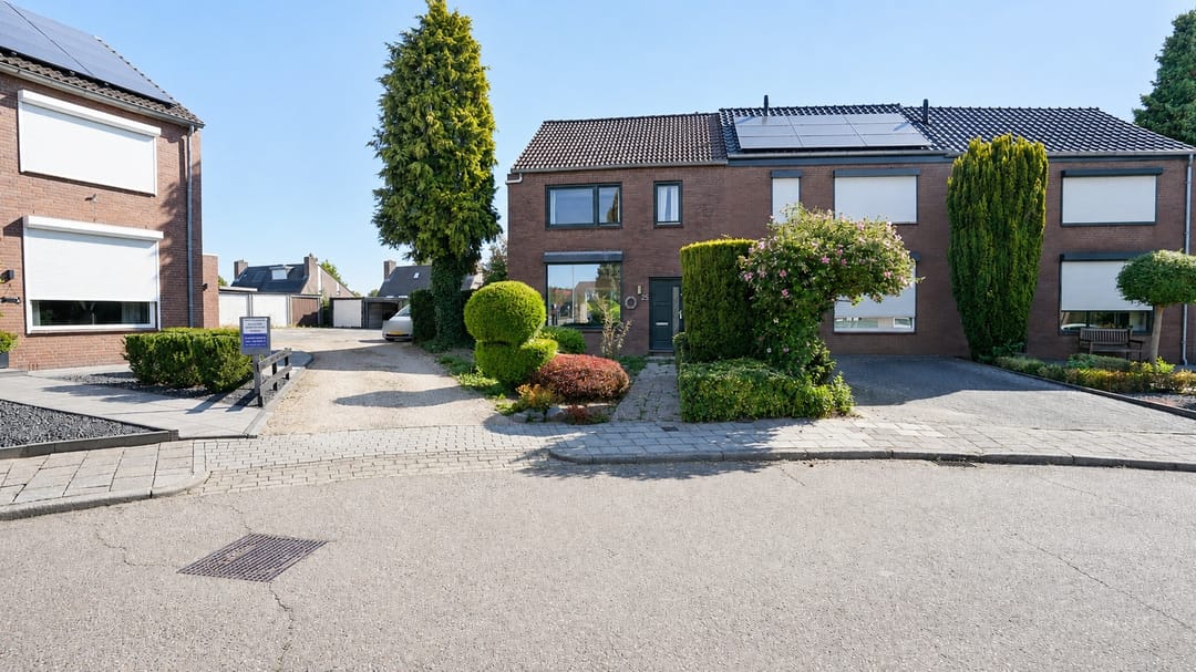 Photo 38 of Johan Evertsenstraat 25