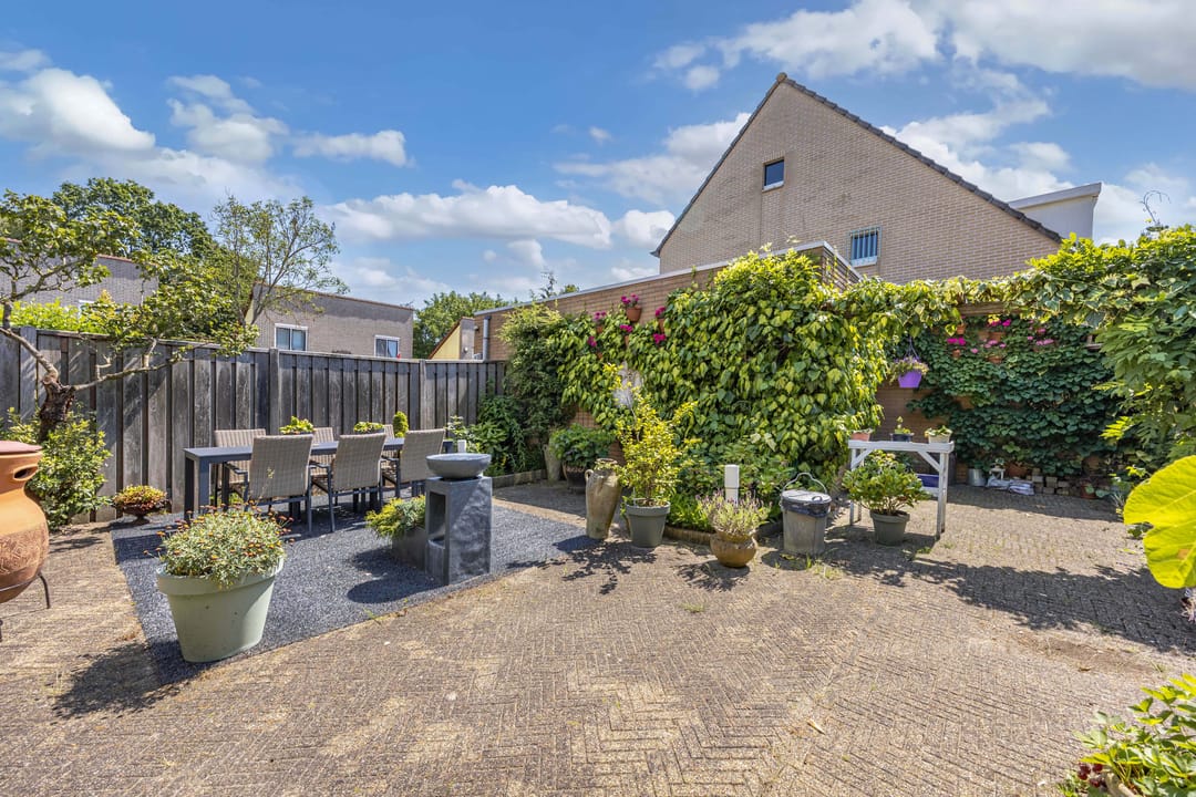 Photo 37 of Rolling Stonesstraat 3