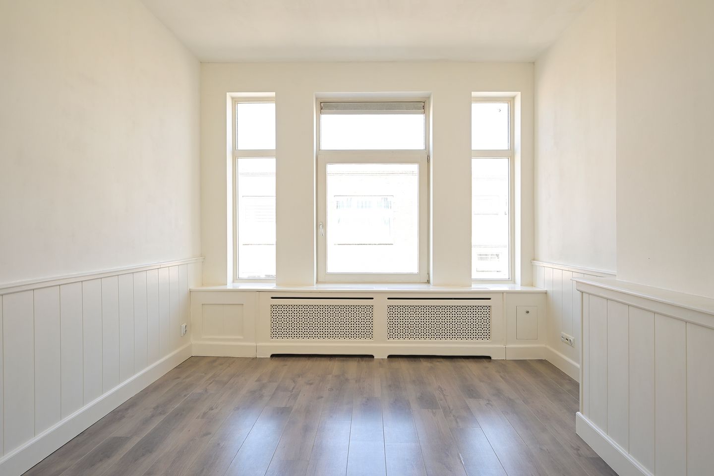 Photo 10 of Lyonnetstraat 80