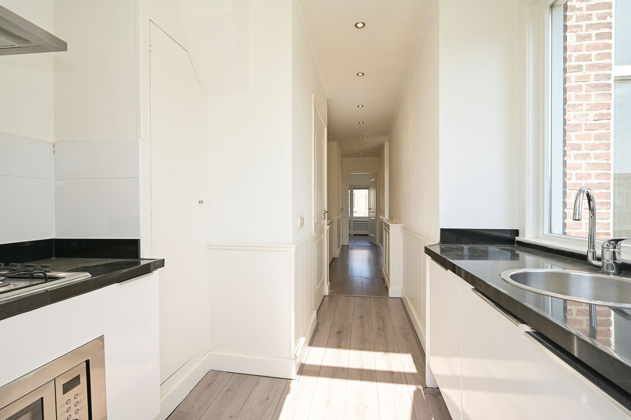 Photo 27 of Lyonnetstraat 80