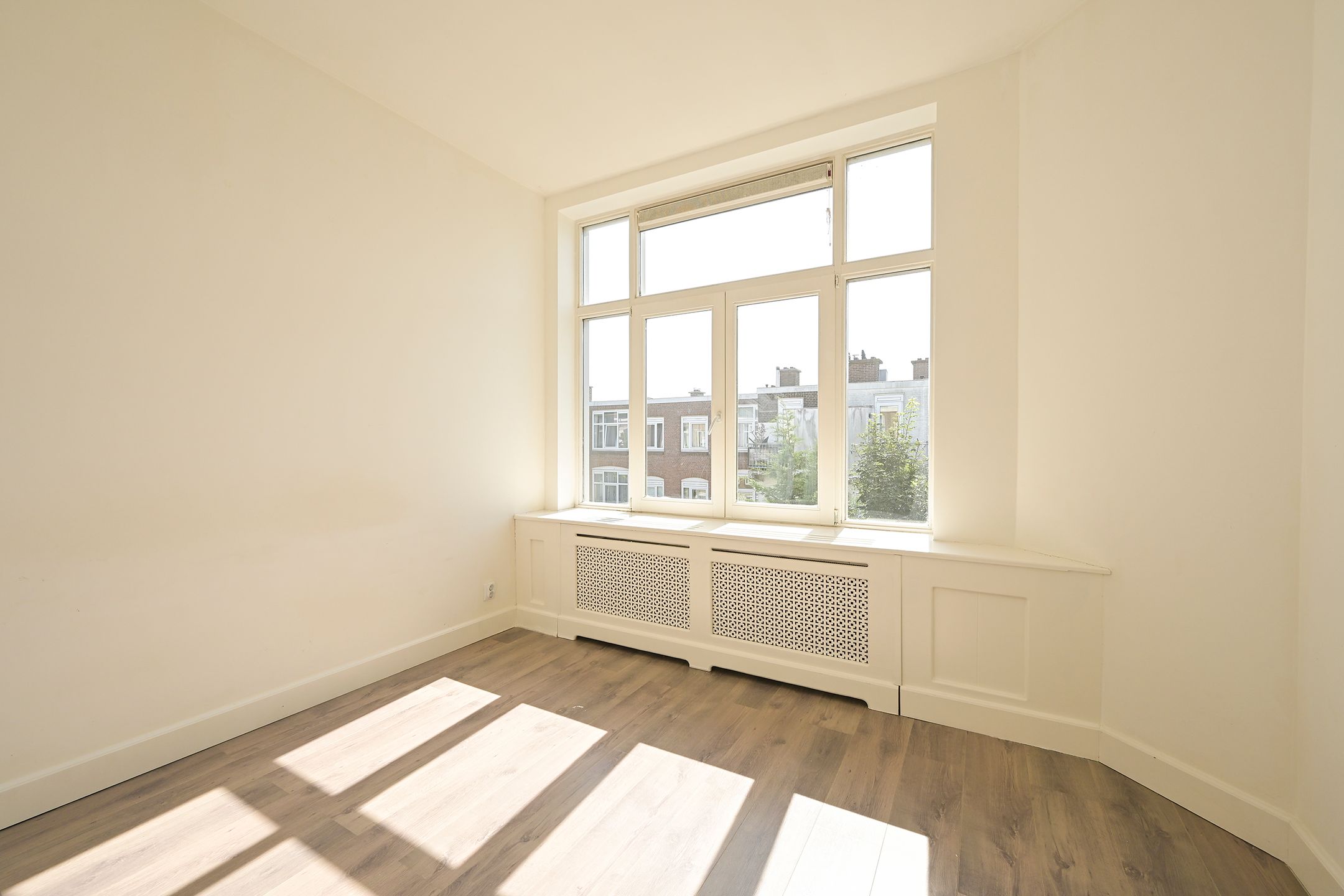 Photo 15 of Lyonnetstraat 80