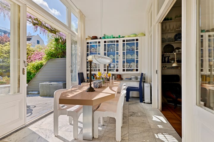 Tussenwoning te koop: Van Eeghenstraat 83, Amsterdam