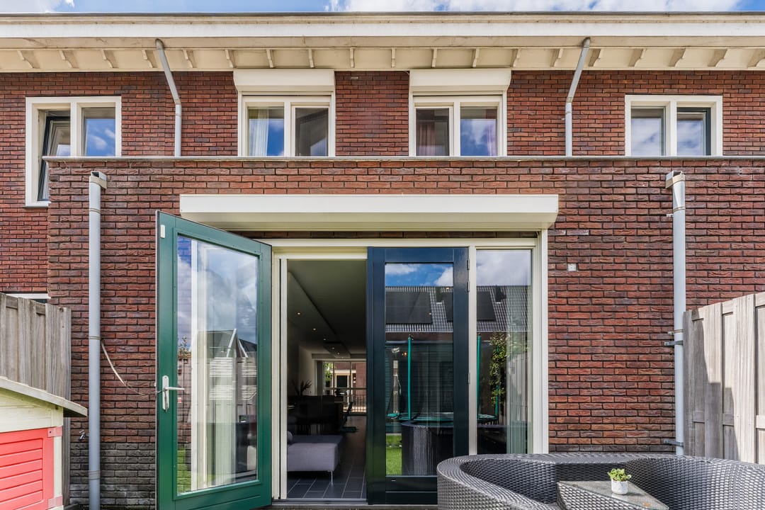 Foto 41 van Rechtsbuitenstraat 9