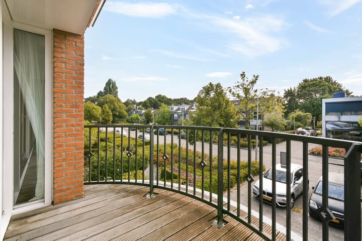 Appartement te huur: Lindenlaan 388B, Amstelveen