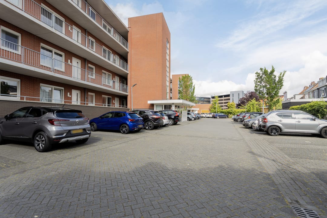 Photo 2 of Oostersingel 74-G