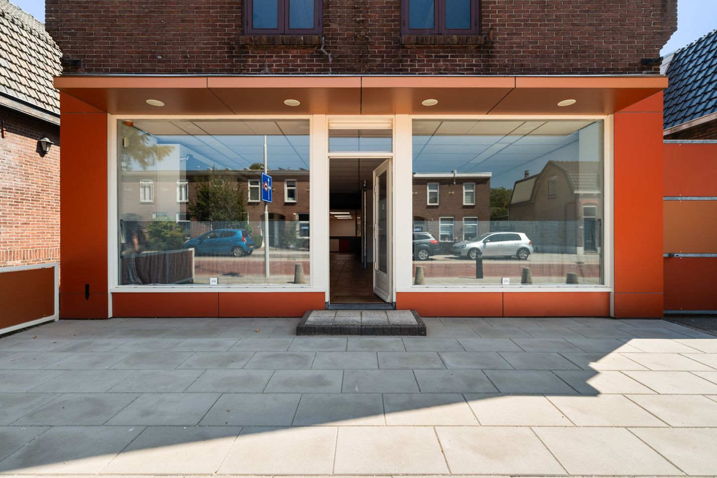 View photo 4 of Eerste Stationsstraat 152