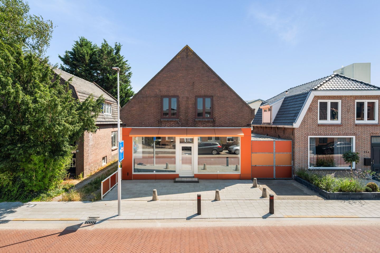 View photo 1 of Eerste Stationsstraat 152