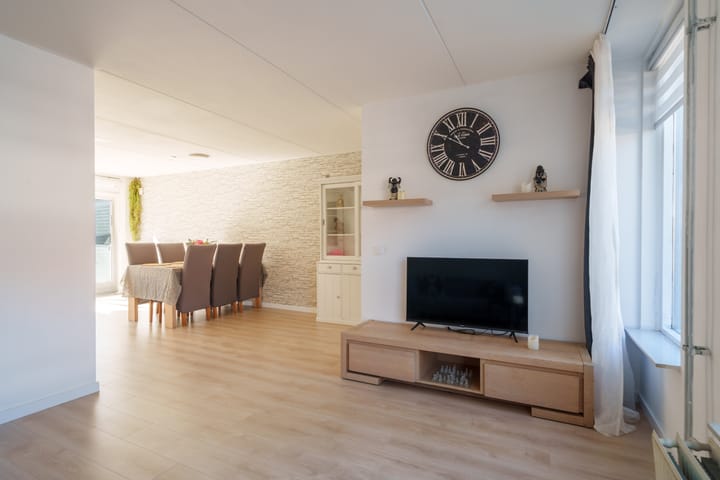 Tussenwoning te koop: Quickstepstraat 19, Almere