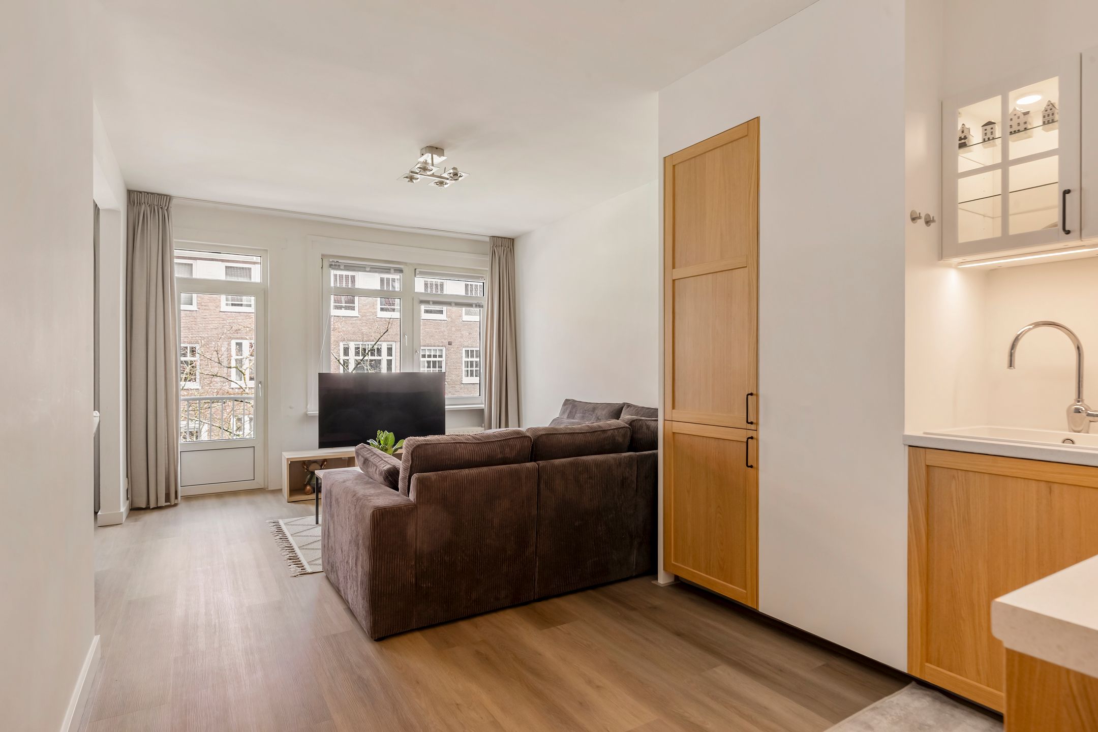 Photo 3 of Sassenheimstraat 31-2