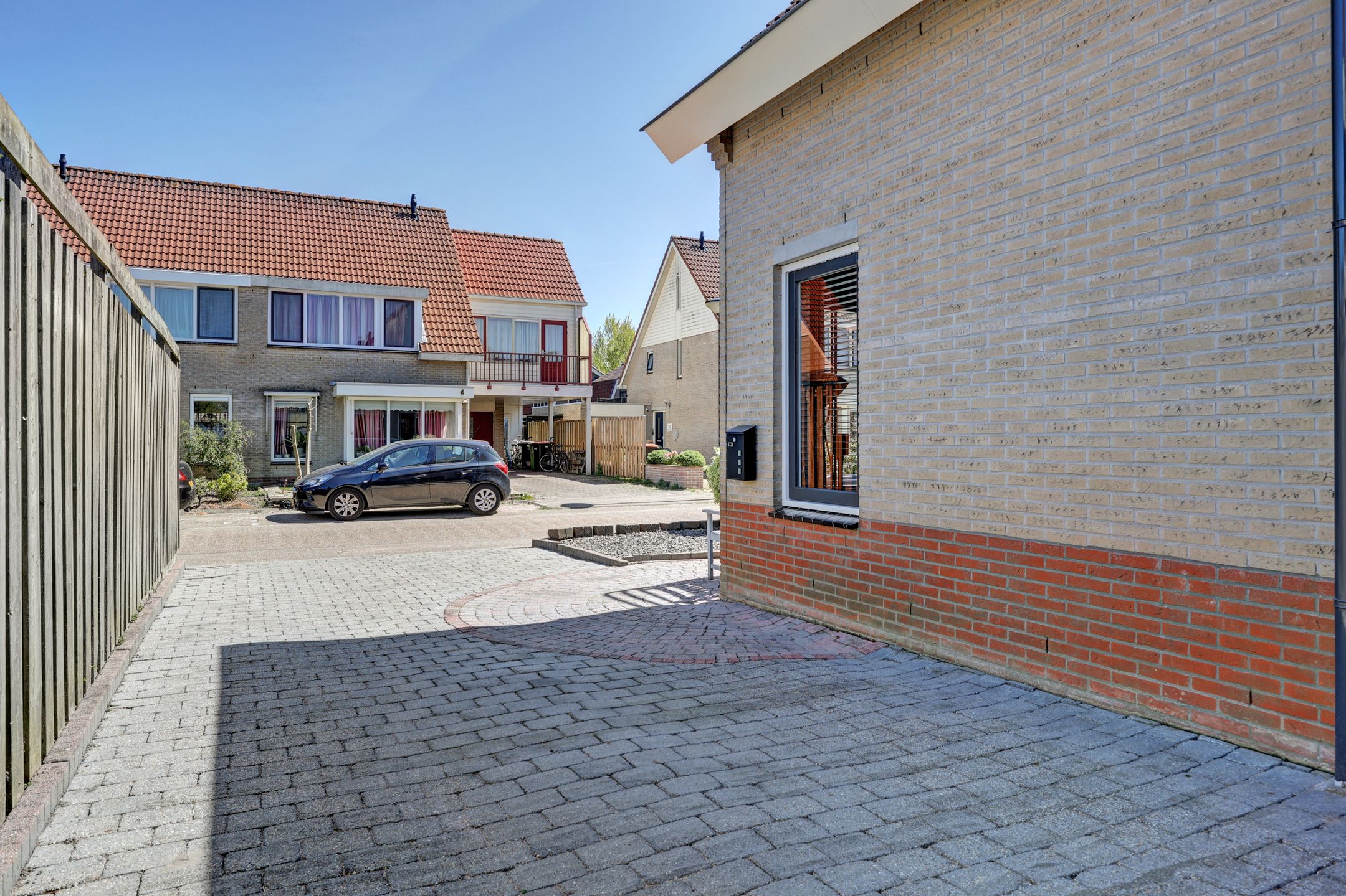 Photo 51 of Pijlkruid 23