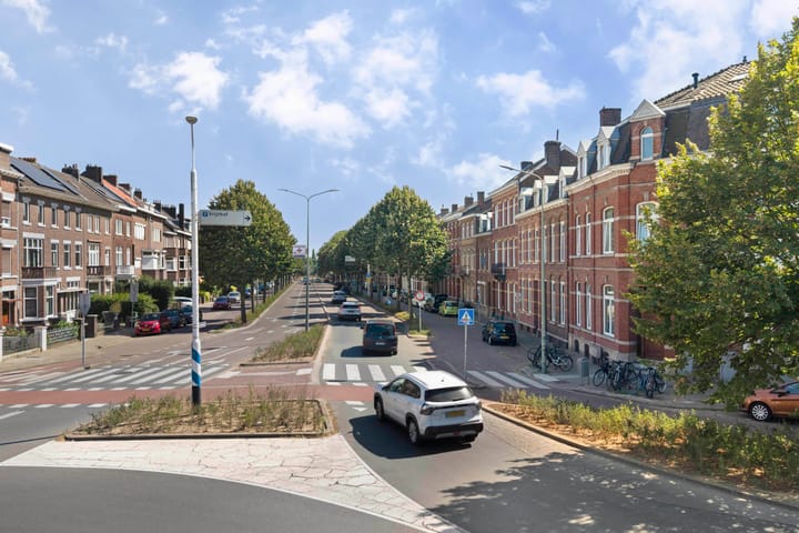 Studio te koop: Koningin Emmaplein 12B03, Maastricht