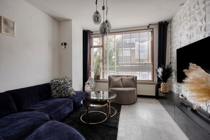 Tussenwoning te koop: Ruyghweg 115, Den Helder