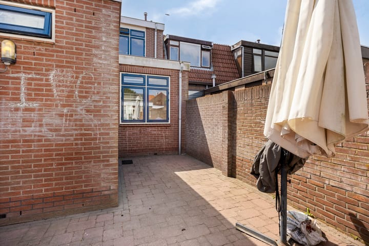 Tussenwoning te koop: Ruyghweg 115, Den Helder