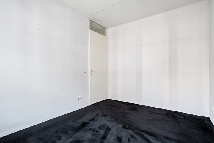 Tussenwoning te koop: Fenixhof 20, Zwolle