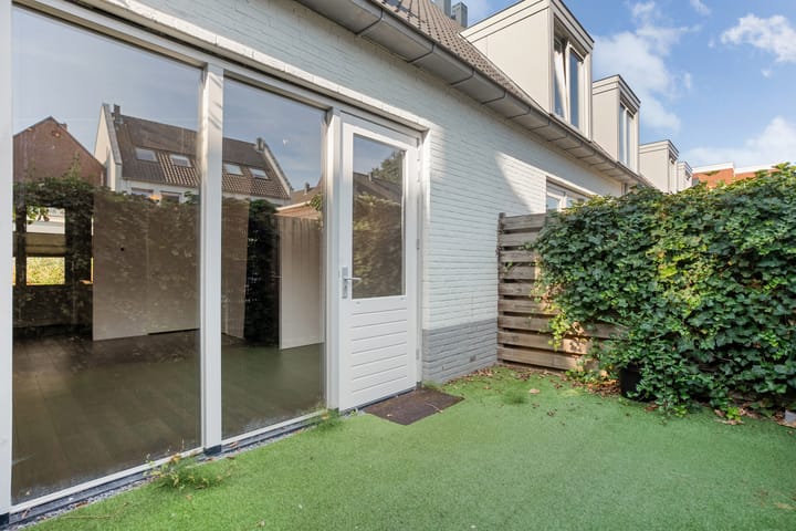 Tussenwoning te koop: Fenixhof 20, Zwolle